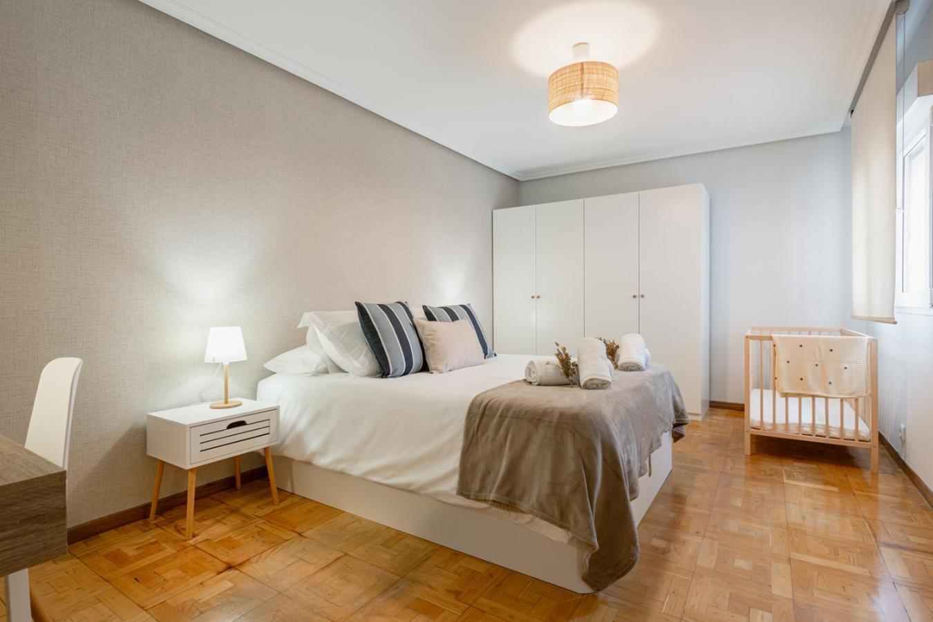 Apartamento Tres Mares Gijon Bagian luar foto