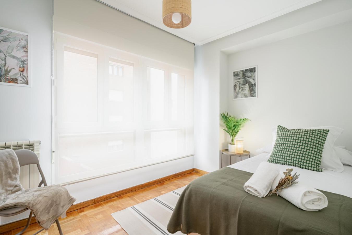 Apartamento Tres Mares Gijon Bagian luar foto